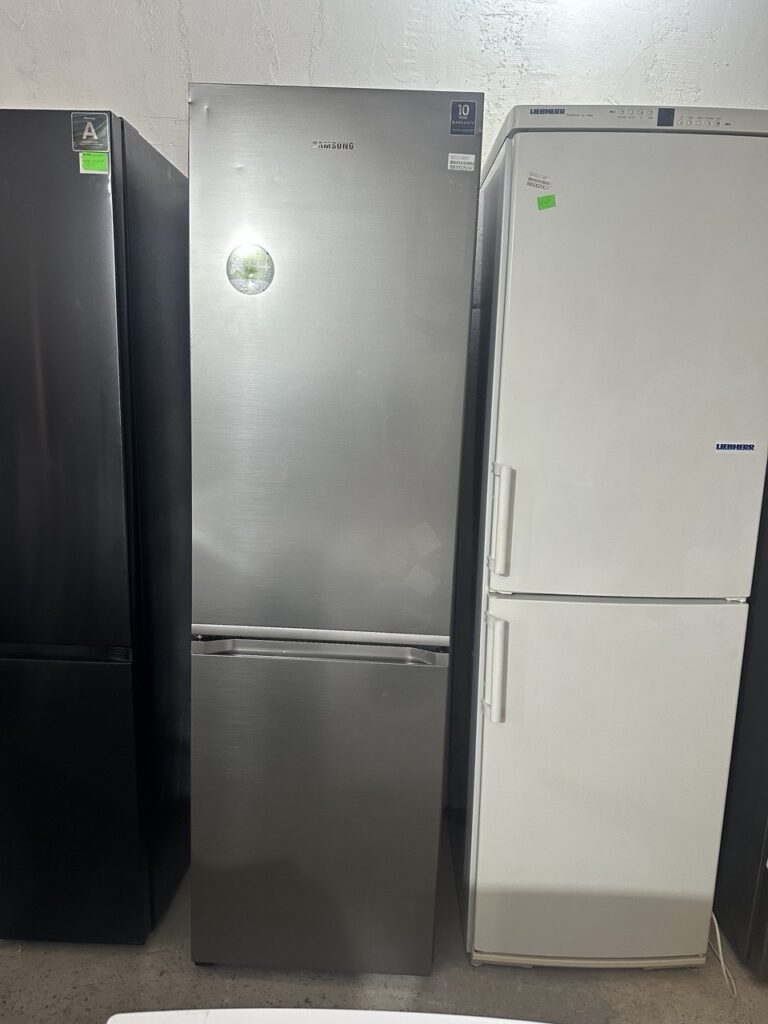 Холодильник Samsung no-frost + 0 камера