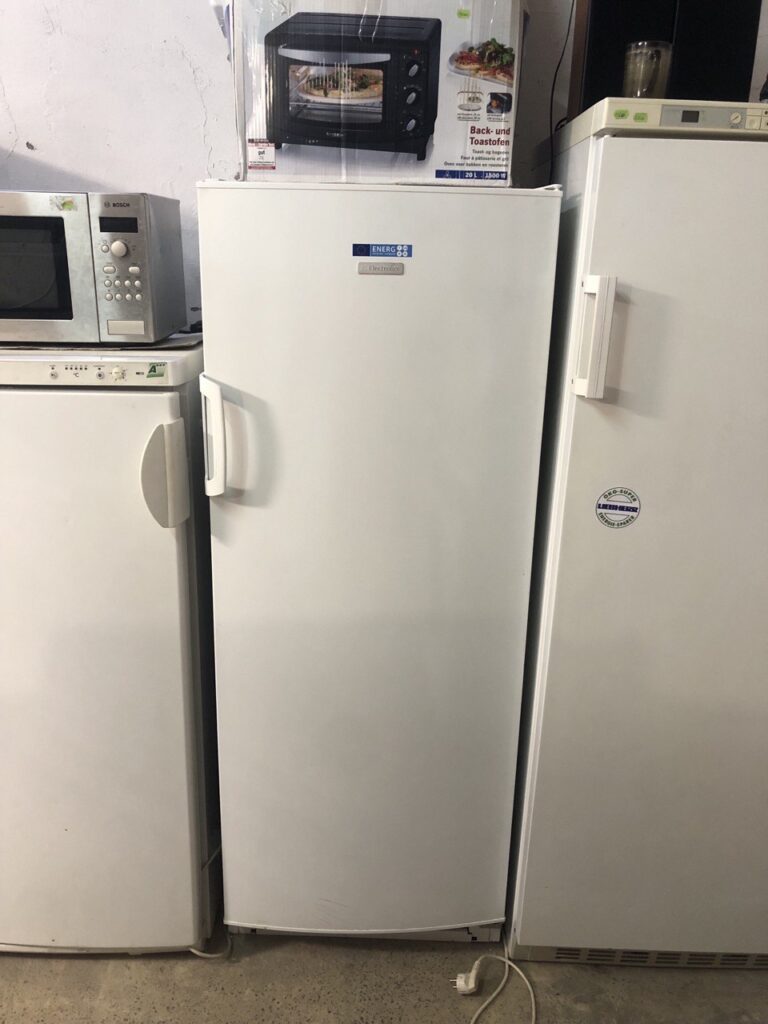 Б/в морозильна камера Electrolux